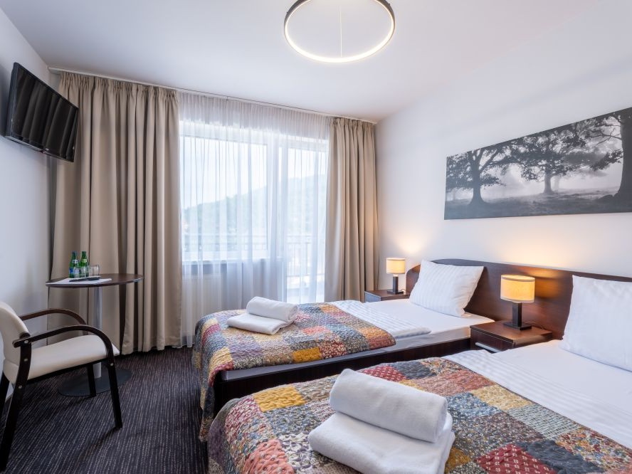 cropped-park-poniwiec-resort-pokoje-37569-1-18